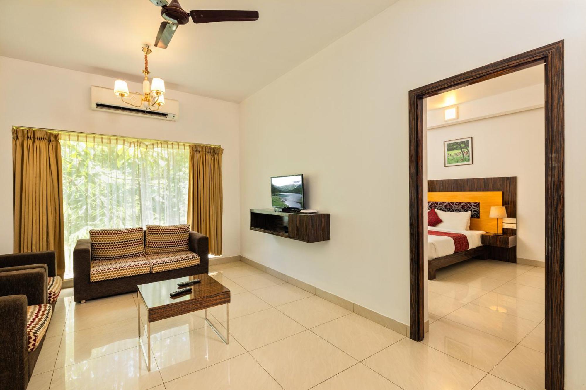 Casa Rio Resorts Athirappilly Exterior foto