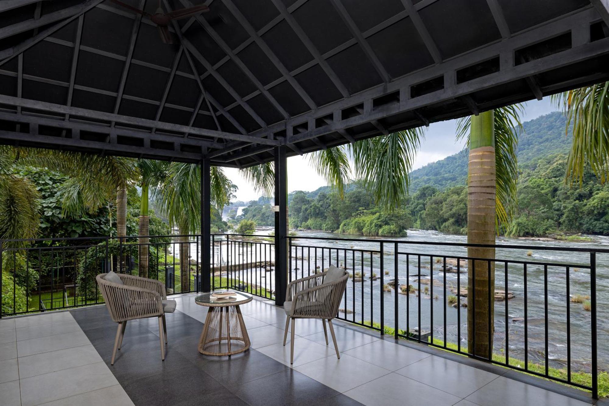 Casa Rio Resorts Athirappilly Exterior foto